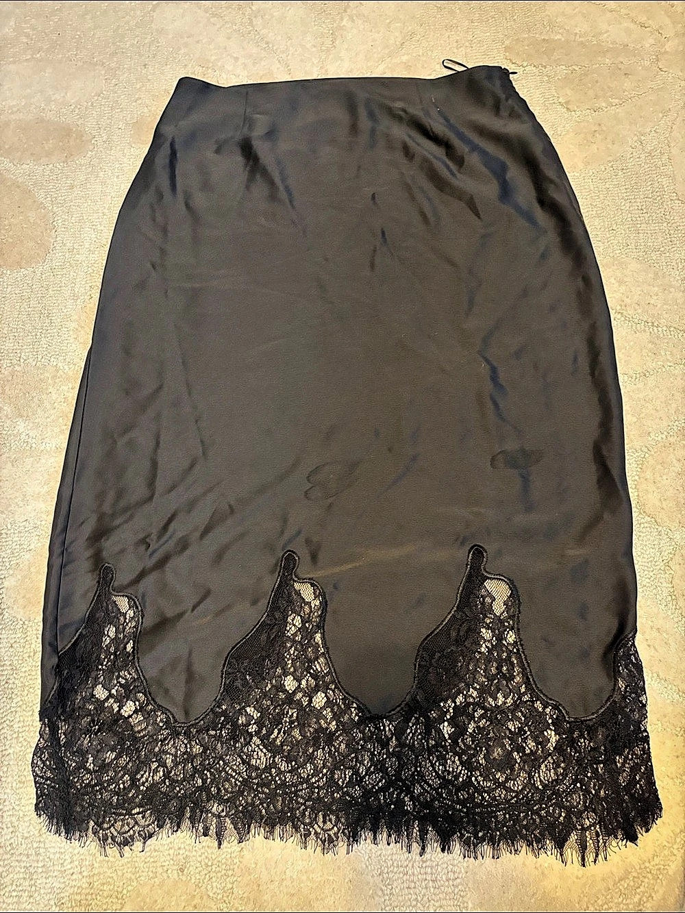 WAYF Vienna Lace Trim Satin Skirt Midi Skirt Black Small